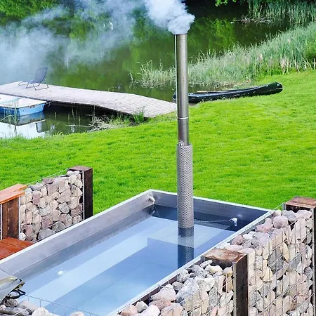 Holiday Directly At The Lake, Dabie *
